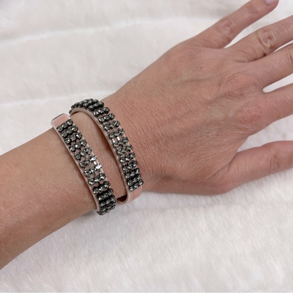 NWT Tory Burch CRYSTAL EMBELLISHED DOUBLE-WRAP VELVET BRACELET -- Warm Blush - Picture 7 of 11